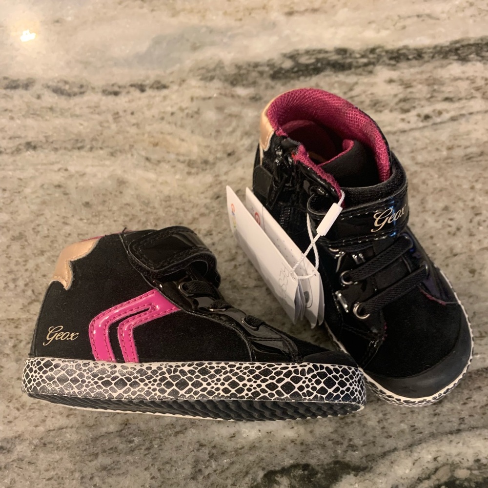 Geox toddler sneakers size 5.5 new with tags
